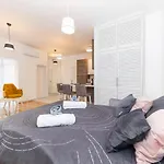 Apartment Duffys#2